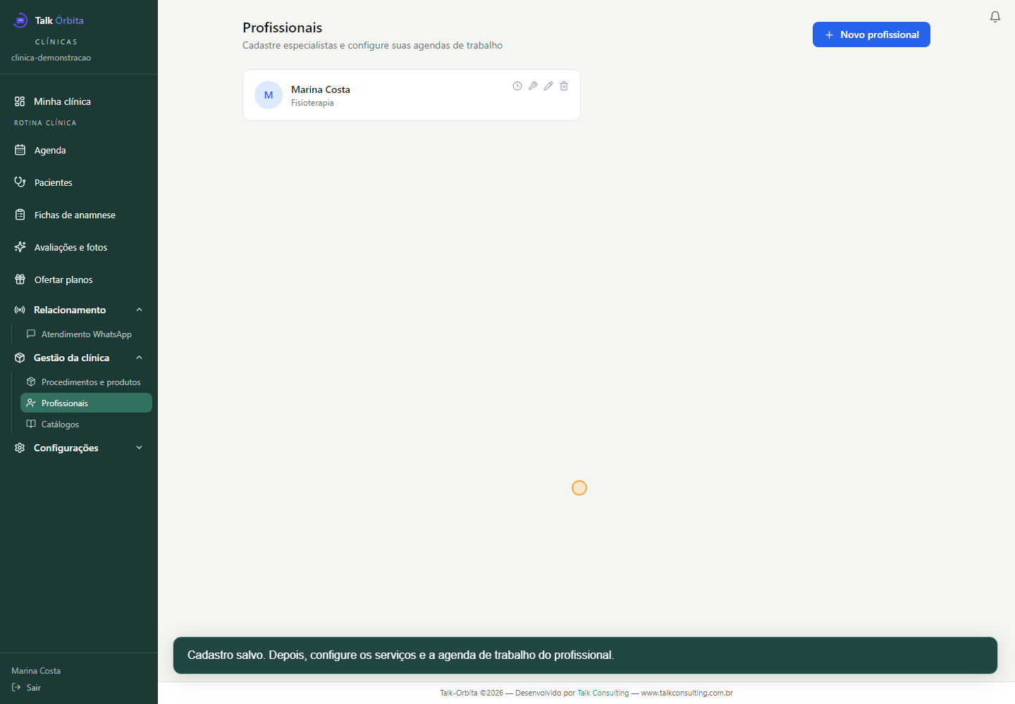 Lista de profissionais do CRM com cadastro de demonstração